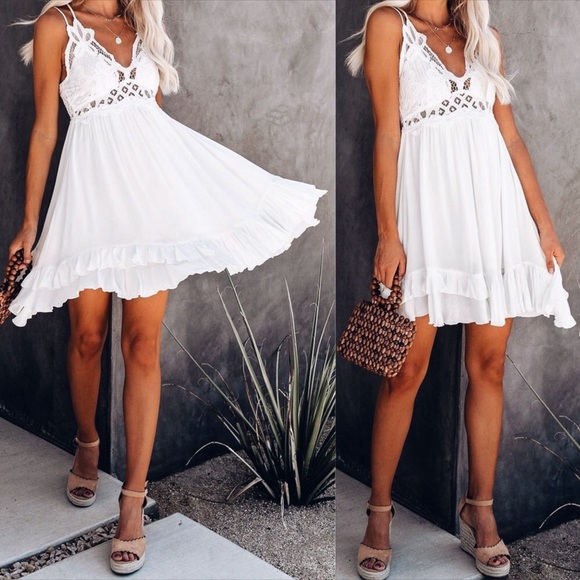White Mini Ruffle Dress Boho Crochet Floral Lace - Picture 10 of 12